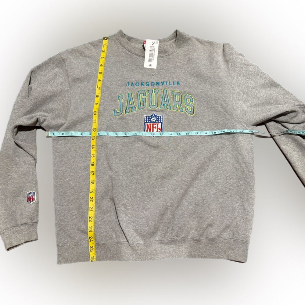 NWT* Gray Jacksonville Jaguars NFL Sweater - Picture 2 of 7